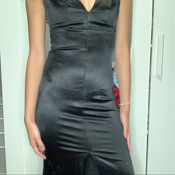 Long Black Stretchy Satin Dress/Gown with Slit - Picture 4 of 15